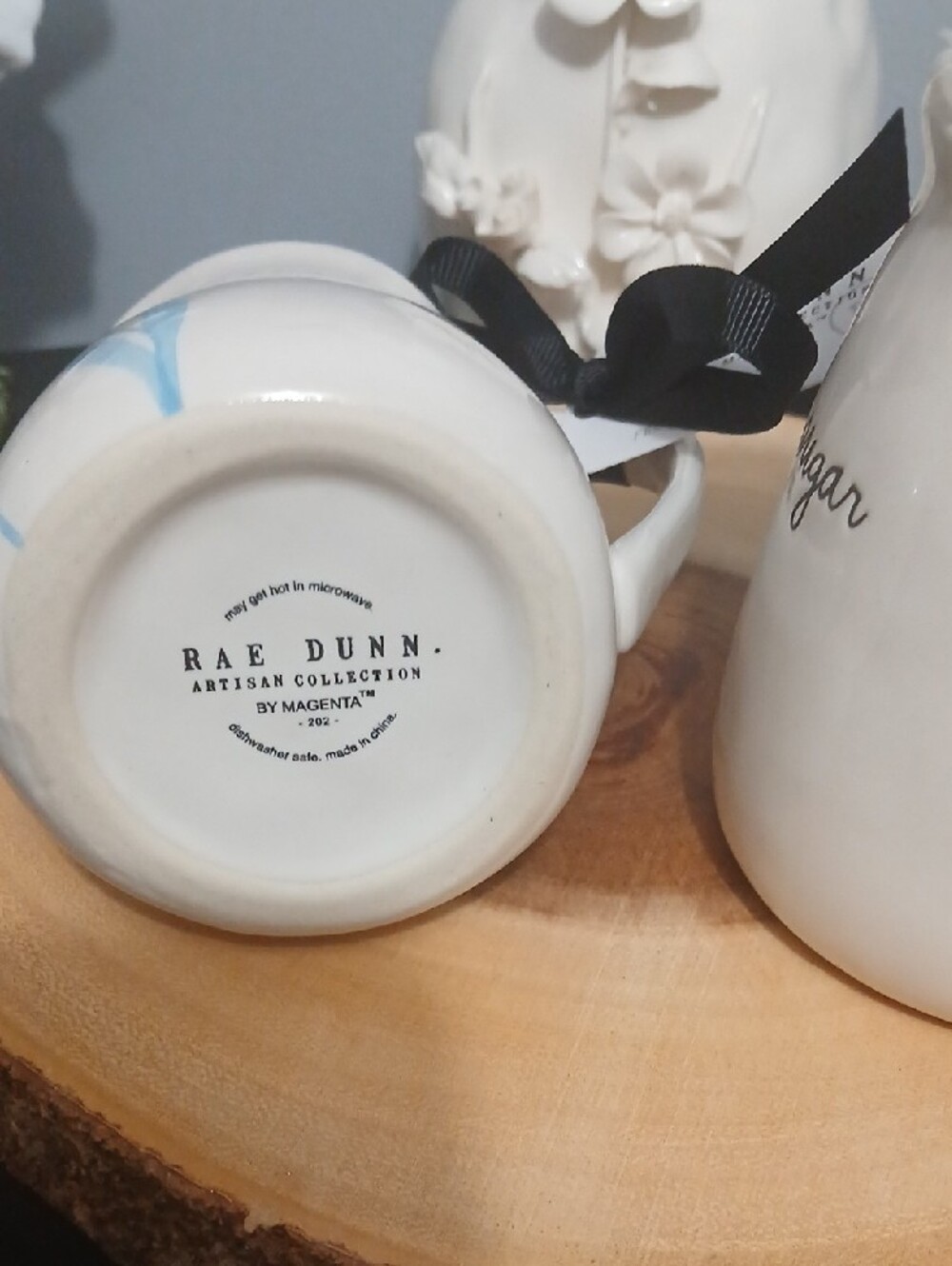 Rae Dunn Ceramic Cream & Sugar Set with Blue Floral Accents NWT - Picture 6 of 11